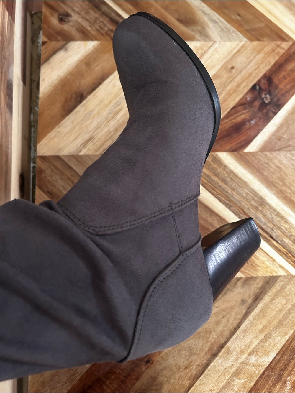 Knee High suede pull on stretch boots Grey Size 7.5 or 8 / 38 EU Boden - Picture 7 of 16